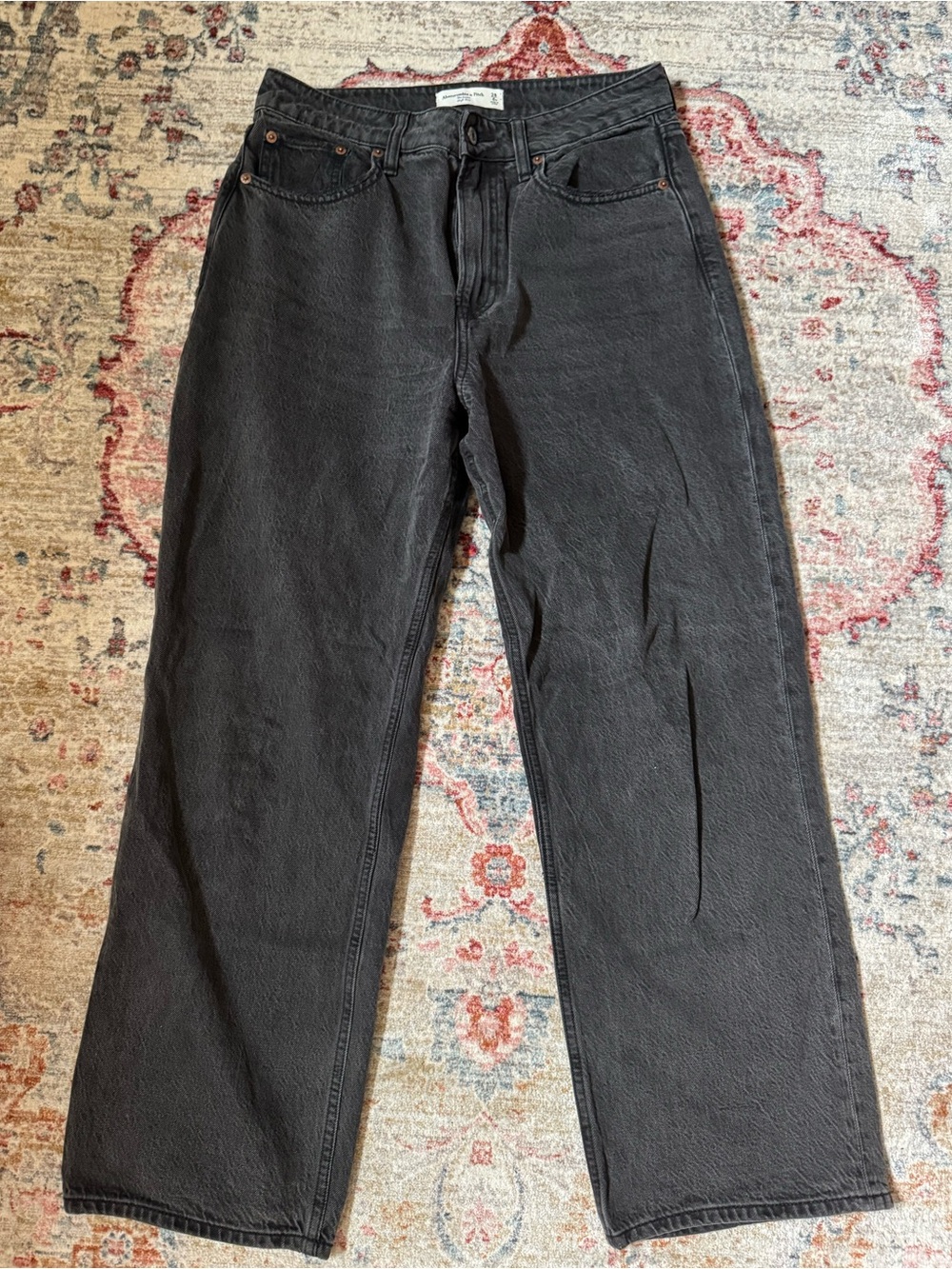 Abercrombie & Fitch Curve-Love Loose High-Rise Jeans